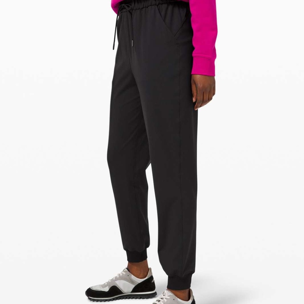 Lululemon Stretch High-Rise Jogger Black, size 2, like new